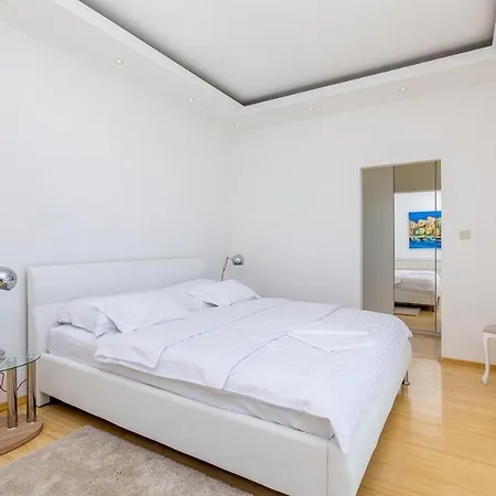 Willa Luxury With A Swimming Pool Poljane, - 17956 Opatija